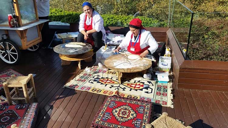 Karnaval Yiyecekler 3 Gözlemeci Kiralama